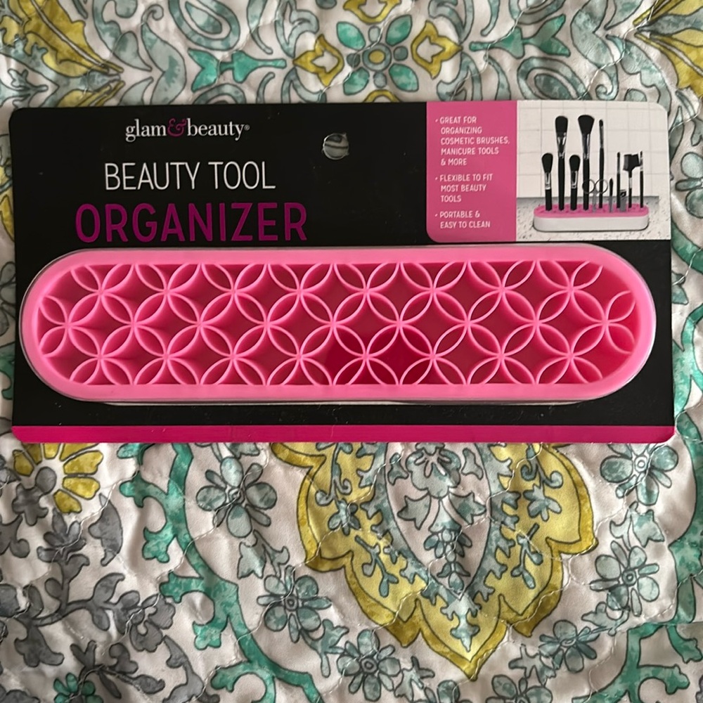 Beauty Tool Organizer/Brush Holder - Picture 1 of 2